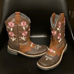 Girl’s Cowgirl boots